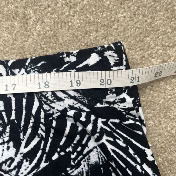 Roaman’s Pants Womens 3X 30/32 Pull On Stretch Black Tropical Straight Leg - Picture 4 of 6